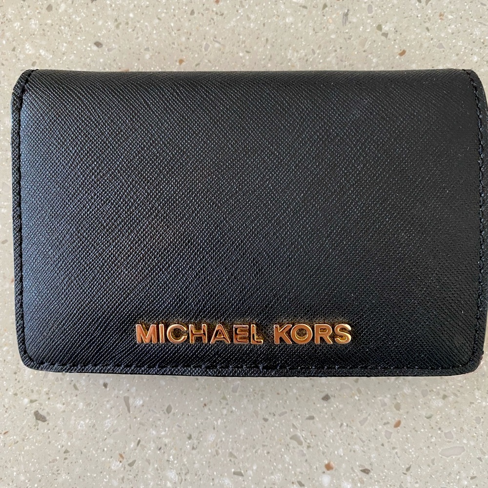 Michael Kors Jet Set Travel MD Slim Wallet
